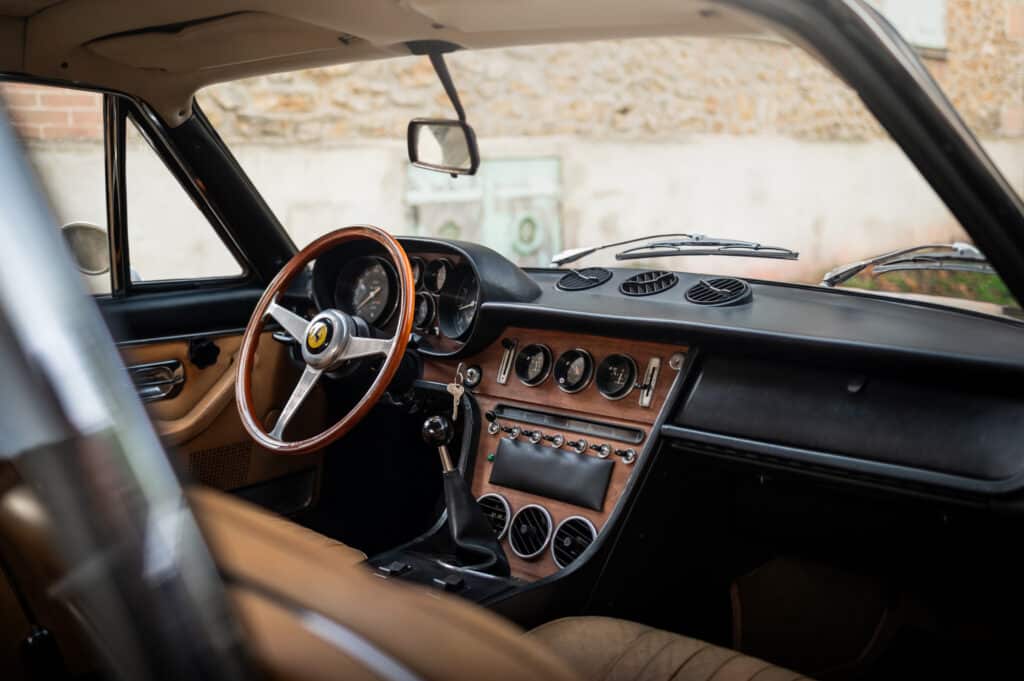 Ferrari 365 GT 2+2 Célia Huart